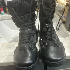 Nike SFS boots